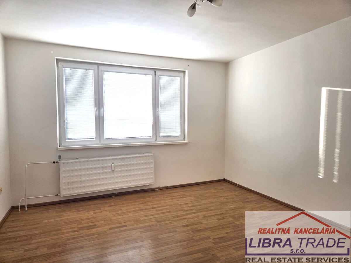3 Izbový byt na predaj v Nových Zámkoch sídlisko JUH. — foto 3