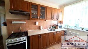 EXKLUZÍVNY PREDAJ - Kompletne prerobený 2 izbový byt v Komárne  — foto 1