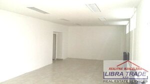 Predaj - polyfunkčný objekt s 2 bytovými jednotkami a podnikateľskými priestormi v centre Komárna — foto 20