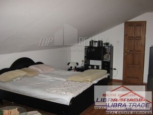 Veľký dvojgeneračný RD pri kúpelnom meste Štúrovo — foto 17