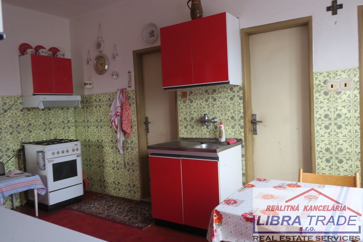 Rodinný dom na predaj v obci Hul. — foto 5