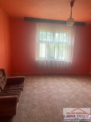 Predaj - 2-izb.starší RD s pekným pozemkom 1800m2 v Dedine Mládeže. — foto 5