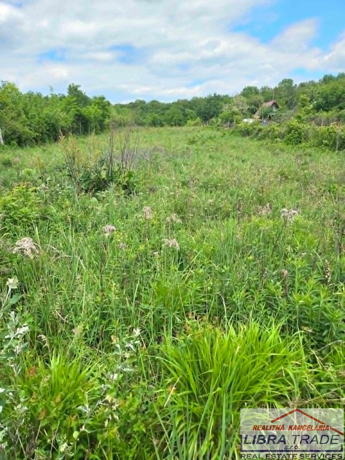 Ponúkame na predaj záhradnú chatku v chatovej oblasti Hegyfarok pri Štúrove. — foto 6