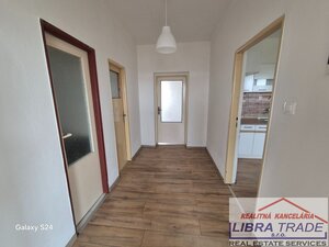 Prenájom  - 3 izb. RD v meste Šurany. — foto 6