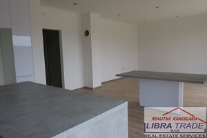 Novostavba na predaj v Dvoroch nad Žitavou. — foto 5