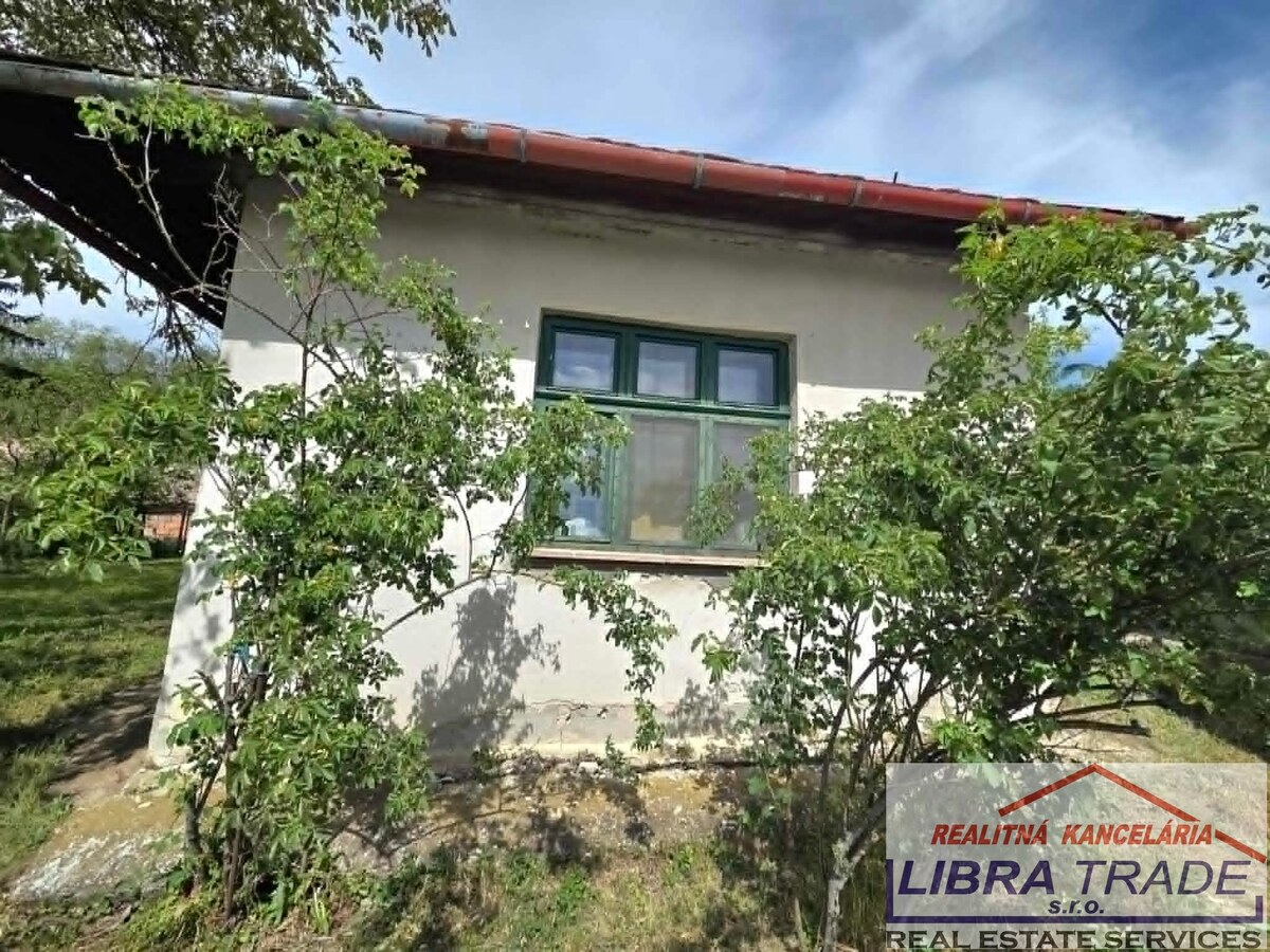 Ponúkame na predaj útulný domček v obci Sikenička. — foto 9