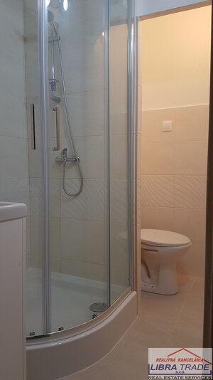 Na prenájom garsónka na Nábrežnej ulici v Nových Zámkoch — foto 4