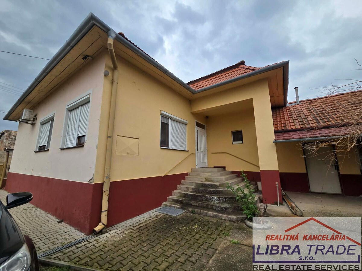 Ponúkame na predaj rodinný dom s pekným pozemkom v obci Gbelce. — foto 3
