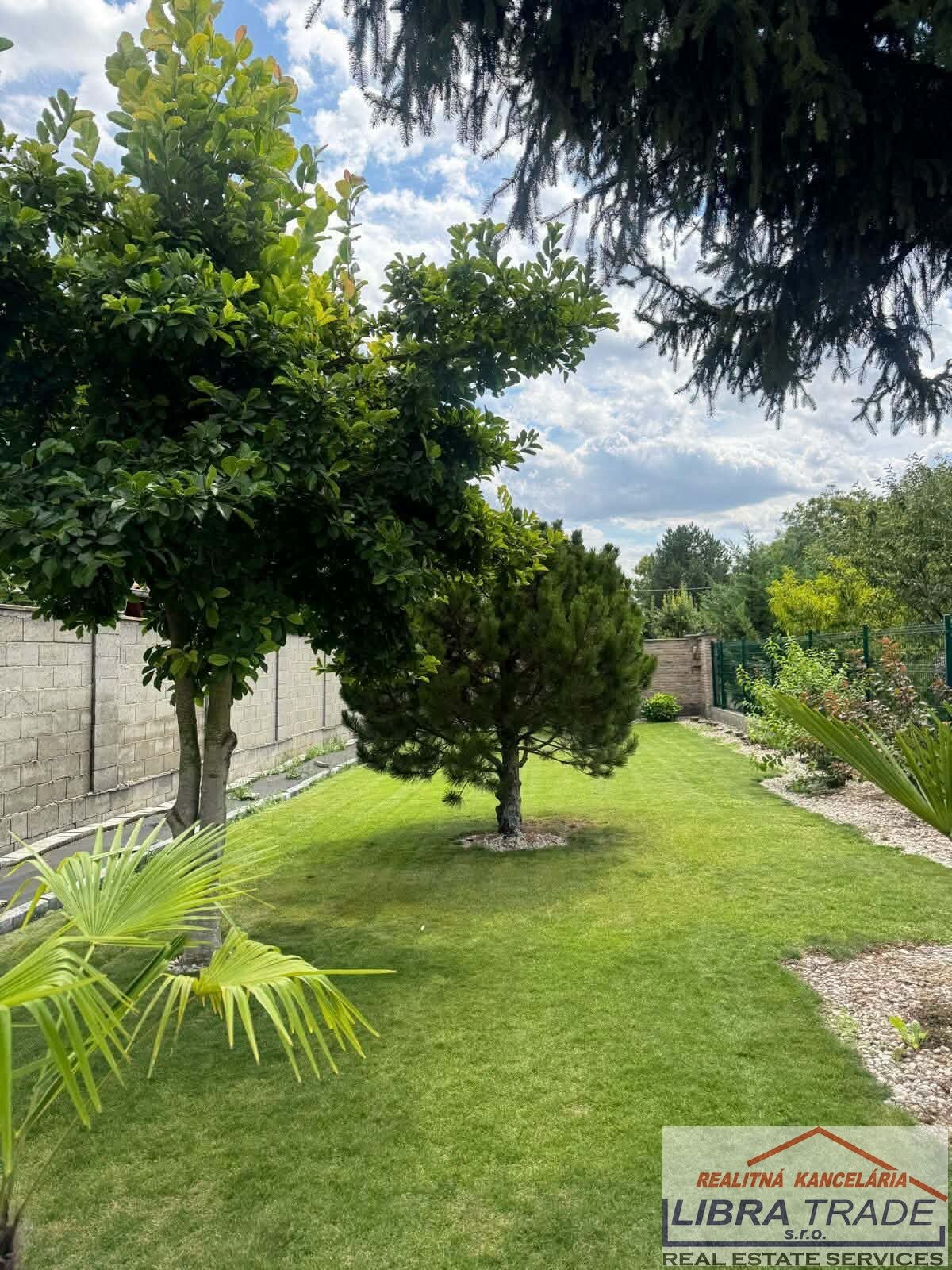PREDAJ - záhrada s murovanou chatou s výhľadom na Dunaj na Alžbetinom ostrove v Komárne  — foto 4