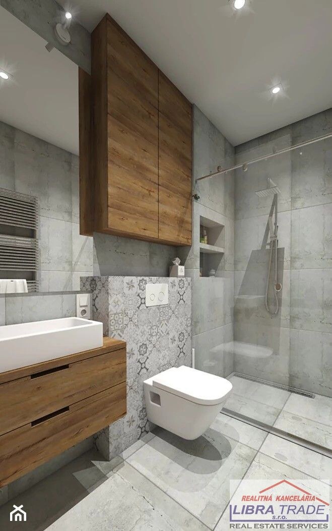 PREDAJ - veľký 4 izbový byt s vlastným kúrením s 2 terasami v centre Komárna DOHODA MOŽNÁ! — foto 2