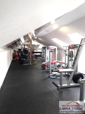 PREDAJ/ VÝMENA - POLYFUNKČNÝ DOM V CENTRE KOMÁRNA - POHOSTINSTVO / PUB, FITNESS CENTRUM, KADERNÍCTVO, MANIKÚRA-PEDIKÚRA, KOZMETIKA, MASÉRSKY SALÓN! — foto 12