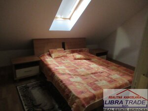 Na podnikateľské účely - Na predaj tri stavby v radovej zástavbe na Nábrežnej ulici v Nových Zámkoch. — foto 11
