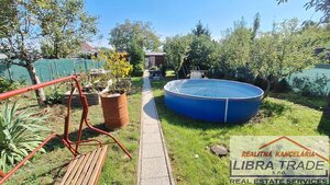 PREDAJ - záhrada s dvomi záhradnými domčekmi v Komárne  — foto 7