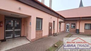 NA PRENÁJOM VÁM PONÚKAM PRIEMYSELNÝ AREÁL S ADMINISTRATÍVNOU BUDOVOU, SKLADOVÝMI PRIESTORMI — foto 2