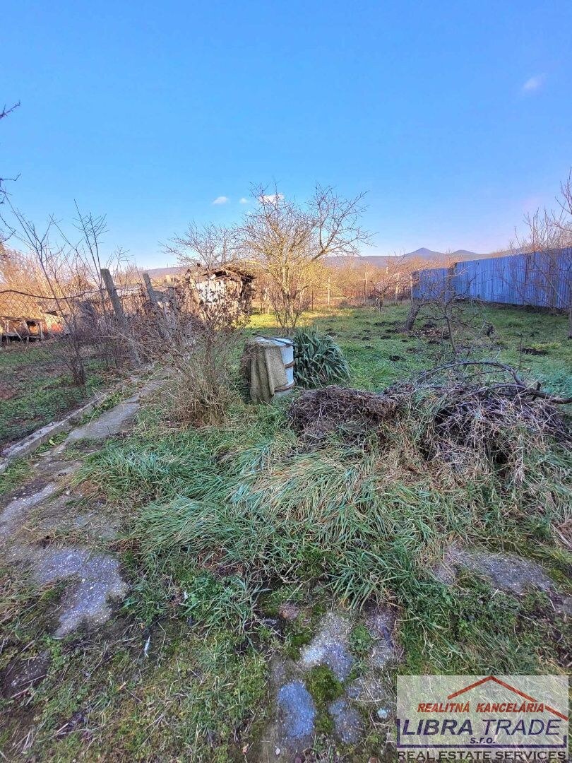 Ponúkame na predaj tehlový rodinný dom s garážou v obci Salka. — foto 13