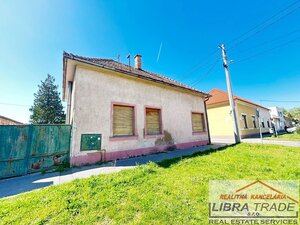 ŠTÚROVO - rodinný dom v centre mesta Štúrova vhodný aj na podnikanie. — foto 1