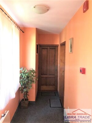 PREDAJ - ZABEHNUTÝ PENZIÓN S REŠTAURÁCIOU V CENTRE KOMÁRNA — foto 18