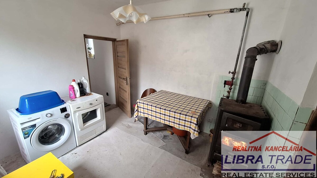 EXKLUZÍVNY PREDAJ - Kompletne prerobený 3 izbový rodinný dom so zariadením vo Veľkom Ostrove, dedinka pri Kolárove — foto 21