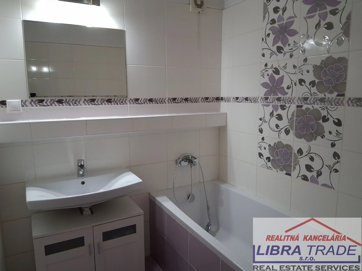 Prenájom- zariadený 3-izb.byt ul.MDŽ Šurany — foto 9