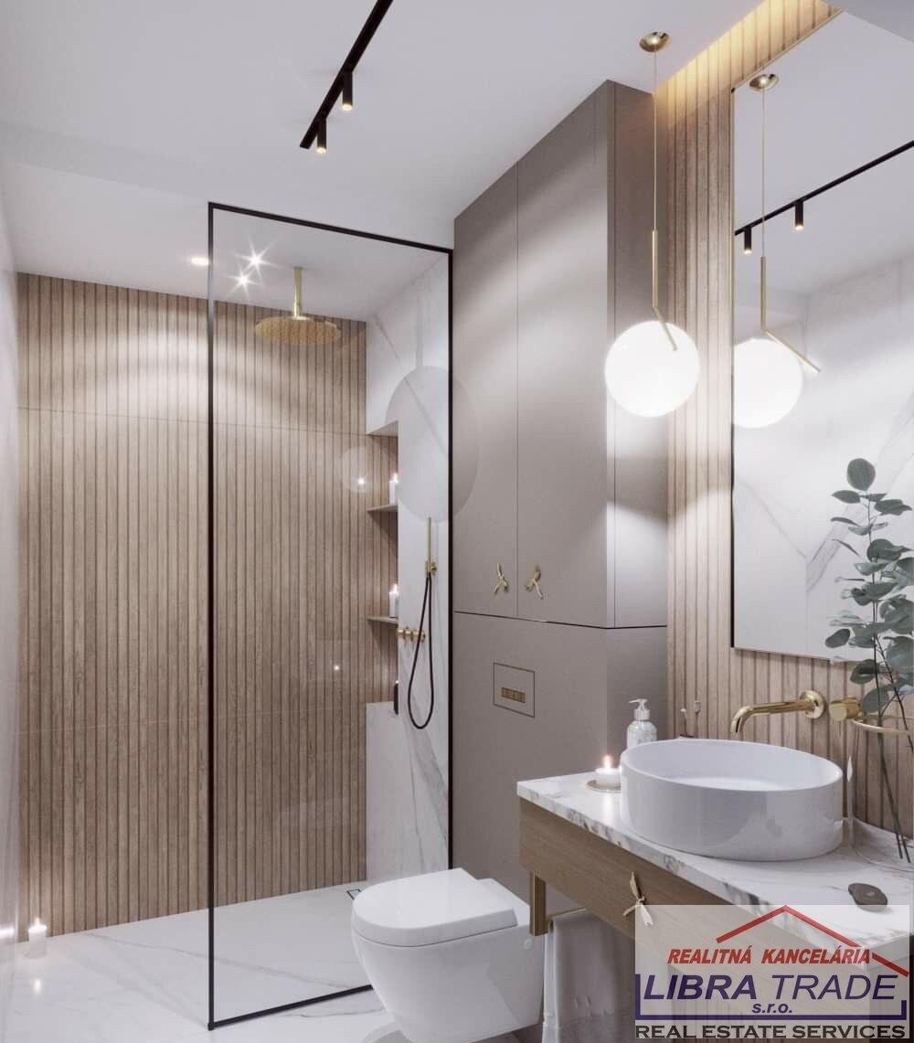 PREDAJ - Kompletne prerobený 3 izbový byt s loggiou v Komárne  — foto 2