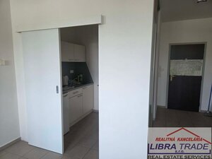  Bratislava-Petržalka Na predaj administratívne /nebytové/ priestory, kancelária. — foto 6