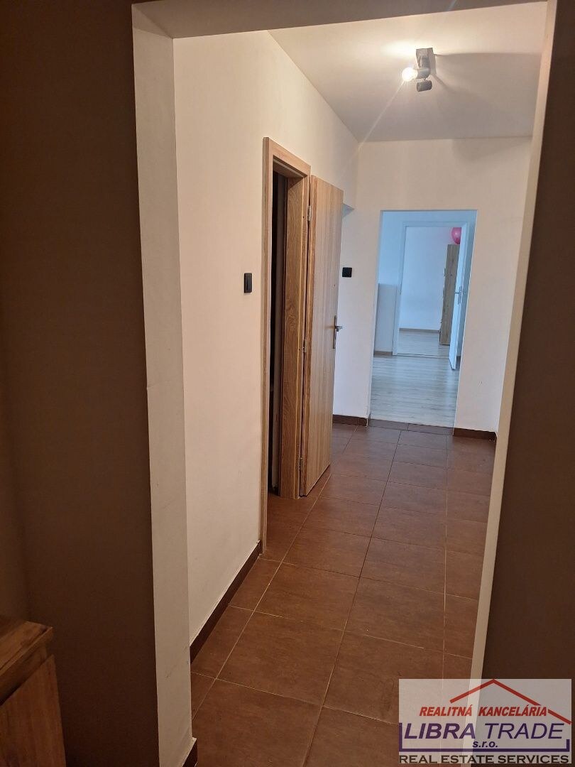 Predaj -  2-izbový byt s balkónom -Nové Zámky, ul. Ľ.Štúra — foto 2