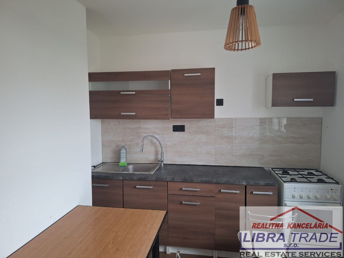 Predaj -  2-izbový byt s balkónom -Nové Zámky, ul. Ľ.Štúra — foto 6