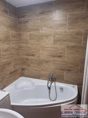 Predaj -  2-izbový byt s balkónom -Nové Zámky, ul. Ľ.Štúra — foto 7