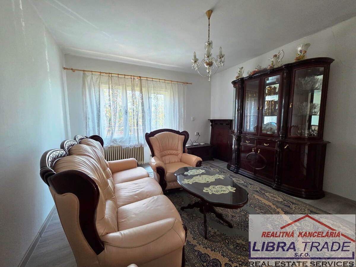 Rodinný dom na predaj v obci Kolárovo. — foto 25