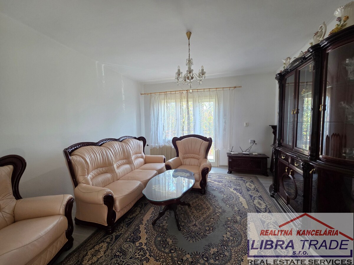 Rodinný dom na predaj v obci Kolárovo. — foto 26