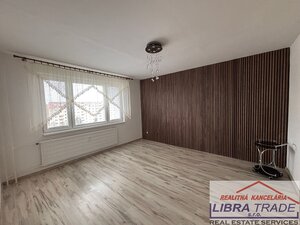 Na predaj 3 izbový byt v Nových Zámkoch na ulici J. Kráľa. — foto 11